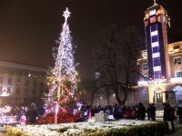 Дядо Коледа и джуджето Непослушко ще гостуват на плевенските деца