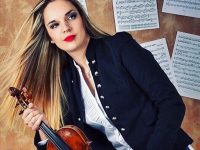 Плевенската цигуларка Зорница Иларионова с концерт в зала „България“