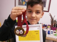 Златен медал и лауреатско звание за Алекс Ангелов от арт школа „Колорит” от конкурс в Русия
