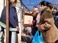 Доброволци подпомогнаха самотни и болни възрастни хора в община Кнежа