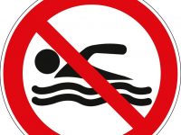 Къпането и плуването във всички водни площи на територията на община Гулянци е строго забранено
