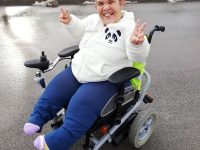 Юлия от Левски сбъдна мечтата си – има нова инвалидна количка