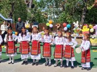 Великденски базар отвори врати в НУ „Патриарх Евтимий“ – Плевен