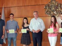 Изявени младежи получиха „Културен чек“ на Община Плевен