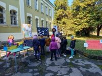 Ученици от ОУ „Валери Петров“ – Плевен наредиха изложба от макети от природни материали
