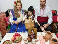 В село Победа млади семейства представиха традициите за Деня на християнското семейство