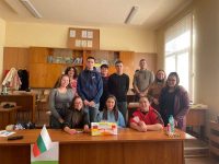 Екип от СУ „Крум Попов“ участва в онлайн мобилност по проектна програма Еразъм +  CONNECTING PEOPLE, съфинансиран от ЕС