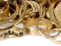 По искане на Районна прокуратура –Плевен задържаха извършител на кражба на златни накити на стойност 8000 лева