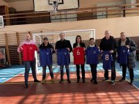 Валери Лачовски и Десислава Трифонова осигуриха нови футболни екипи за деца от спортни клубове