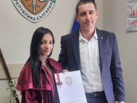 Единадесетокласничка стана „прокурор за един ден“ в Плевен след като спечели национален конкурс
