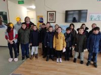 Ученици, учители и родители от ОУ „Максим Горки” се включиха в инициативата „Купи подарък от майка на дете с увреждане”