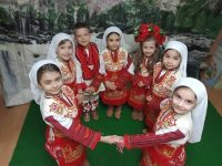 „Децата от ДГ „Иглика“ взеха участие в различни инициативи по повод Националния празник на България