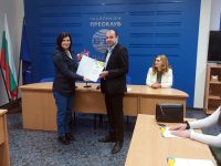Стойка Кръстева и Николай Иванчев наградиха призьорите в конкурс за ученическо есе