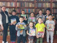 Библиотеката при НЧ „Зора-1990“ – село Победа бе домакин на детско утро „Приятели на книгата“