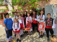 Лазарки от село Асеновци пяха и благославяха за здраве и берекет