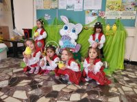 С поредица от инициативи децата от ДГ “Снежанка” припомниха традициите за пролетните празници
