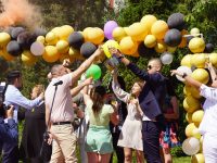 СУ  „Крум Попов” в град Левски изпрати с вълнуващ празник абитуриентите от випуск 2022г.