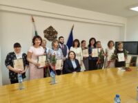 С почетно отличие-грамота „Неофит Рилски“ бяха удостоени 9 педагогически специалисти от област Плевен