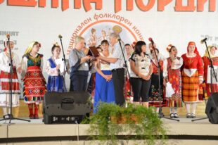 650 изпълнители превърнаха в празник фолклорния фестивал в Пордим – снимки