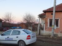 Гониха 18-годишен нередовен шофьор по черните пътища между Петърница и Бъркач