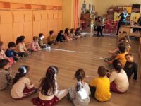 Децата от ДГ „Щурче“ драматизираха любими български приказки