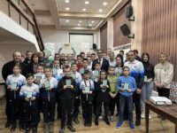 Наградиха изявени спортисти, треньори и учители в община Кнежа