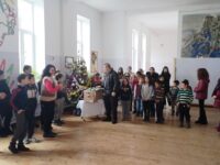 Децата в село Българене се радват на много подаръци от Германия и тази година – снимки