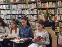 С четене на стихове младите възрожденци в село Асеновци почетоха Ботев