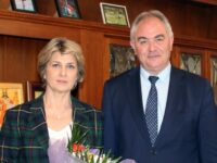 Министър Лечева обсъди състоянието на спортната инфраструктура в Плевен с кмета Спартански