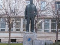 Заляха с боя паметника на Коста Златарев в Плевен