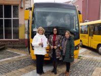 Кметът на Община Левски Любка Александрова предостави на СУ „Крум Попов” нов училищен автобус