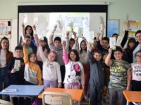 Експерти от РИОСВ запознаха ученици от СУ „Климент Охридски“ със защитените видове животни