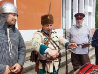 Униформи и въоръжение на българите показа музей на открито в Плевен – снимки