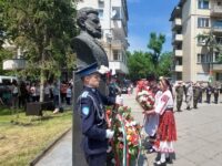 Плевен почете паметта на Ботев и загиналите за свободата и независимостта на България – фотогалерия