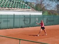 Росица Денчева отпадна в първия кръг на Ролан Гарос при девойките