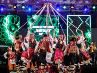 Северняшкият ансамбъл представи България на два международни фестивала в Румъния – снимки