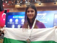Ученичка от МГ Плевен отново ще представя България на Европейската олимпиада по информатика