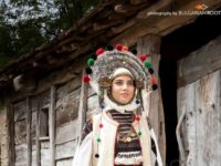 Днес: Ревю спектакъл „Българските национални костюми“ в парка на Регионалния исторически музей
