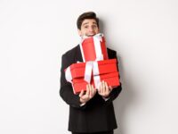 10 идеи за подаръци за съвременния мъж: Ръководство за намиране на перфектния подарък