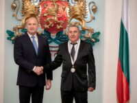 Президентът удостои Богдан Николов с орден „Стара планина“ първа степен