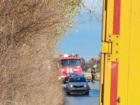 Пътник в лек автомобил е загинал след челен удар на изхода на град Кнежа