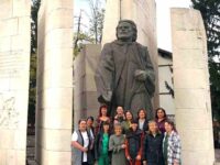 Читалищните секретари от община Левски се поклониха пред паметника на Паисий Хилендарски!