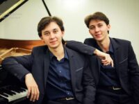 Виртуозните пианисти Хасан и Ибрахим Игнатови идват в Плевен в рамките на зимното си турне