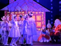Блестяща премиера с „Новогодишни небивалици“ на Детски театрален състав при НЧ „Георги Парцалев – 1901“ – снимки