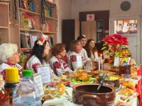 Коледна кулинарна изложба подредиха в Народно читалище „Зора-1990“, село Победа – снимки