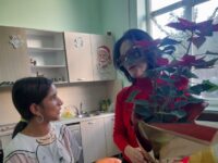 Кметът на Община Левски празнува Коледа с децата от Център за настаняване от семеен тип