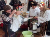 Бабинден празнуваха в село Асеновци – снимки