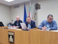 Кметът д-р Валентин Христов представи проекта за бюджет на Община Плевен за 2024 г. на обществено обсъждане