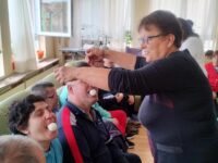 „Сирни Заговезни“ организираха екипите на социалните услуги на СОНИК СТАРТ в Левски – снимки