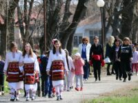 Голям и слънчев празник за Първа пролет се проведе в град Левски – снимки